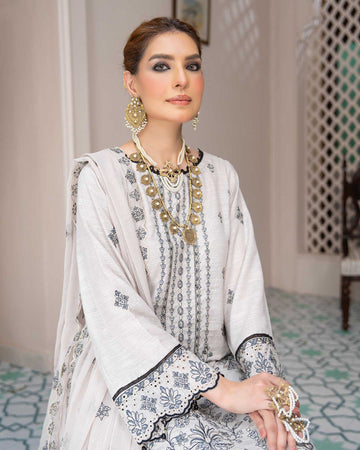 Versatile by Aalaya Winter Vol 01 '25 D 06